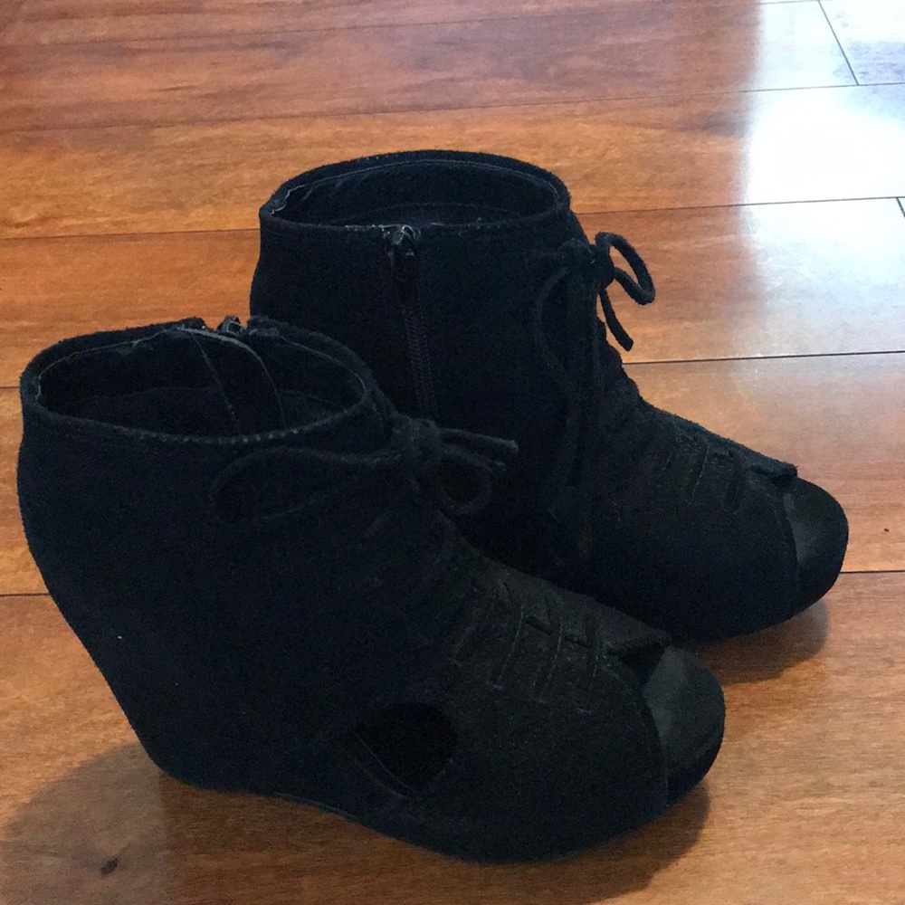 Jeffrey Campbell Mary Roks